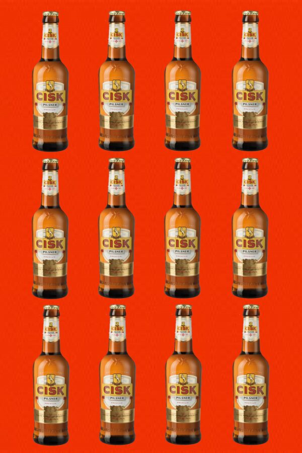 12 Cisk Pilsner Premium Bier in der Flasche, 0,33l